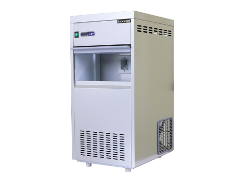 ¿Cómo garantiza el sistema de refrigeración por aire de la máquina de hielo en escamas una disipación de calor eficiente durante el proceso de fabricación de hielo?